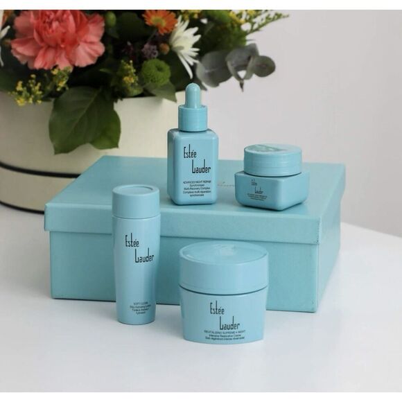 Estée Lauder 75th Anniversary Collection Limited-Edition Gift Set - Picture 1 of 8